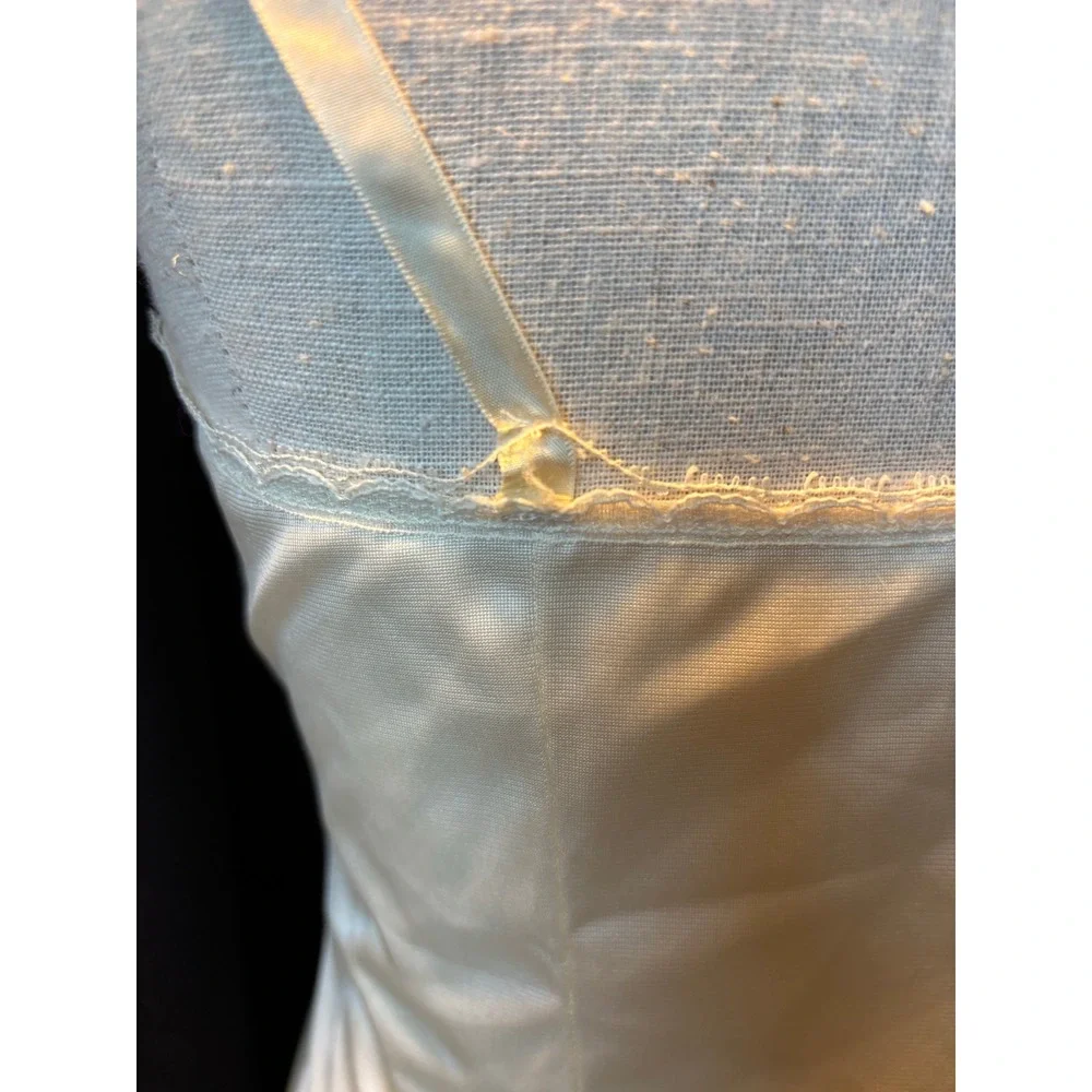Vintage Vanity‎ Fair Ivory Lace Antron III Nylon Camisole Top Size 34 Cream